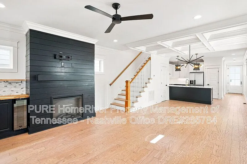 4 bed, 3.0 bath, 2000 sqft, $3,000 — Photo 3