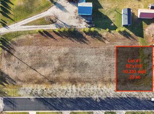 1367 Alpine Ln, Neenah, WI 54956