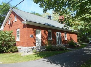 4 Bakery Ln, Portland, ME 04109