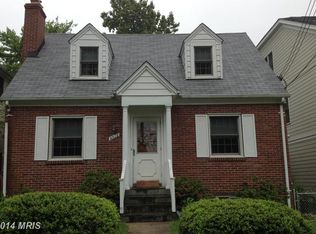 4512 Chestnut St, Bethesda, MD 20814