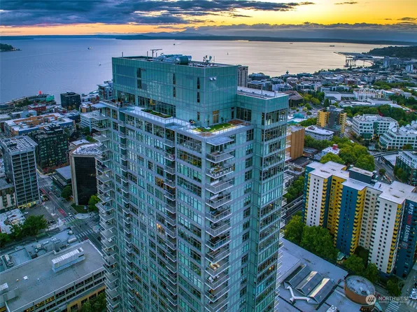 583 Battery Street #2001N, Seattle, WA 98121