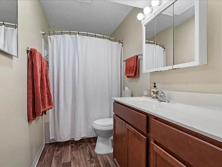 8715 W 65th St — Photo 14