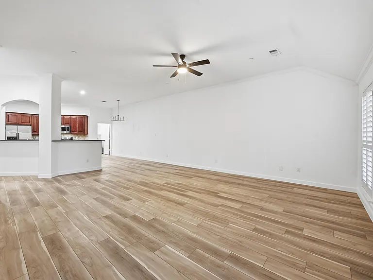 2216 Paige Ct — Photo 34