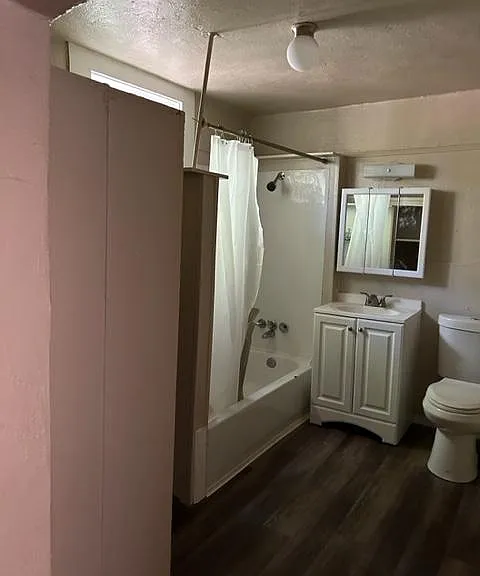 505 S San Francisco St #4 — Photo 3