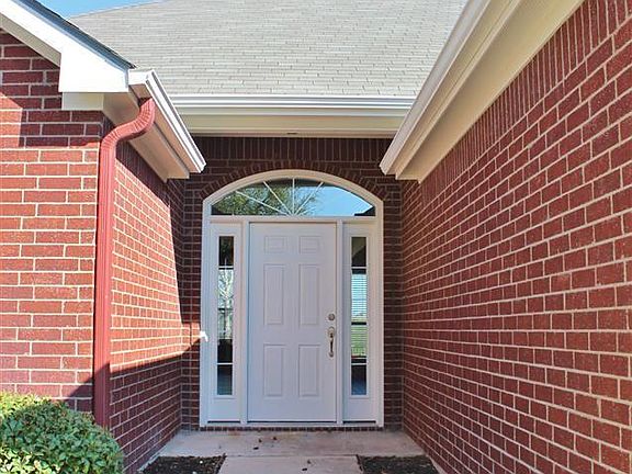 3rd image of 1109 Westway Dr