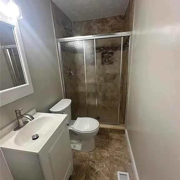 2205 Mill Wood Ct — Photo 37