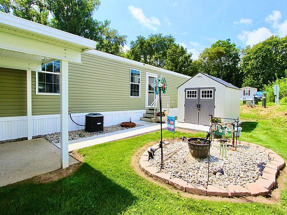 2nd image of 17 Spring Lake Ct Lot 17