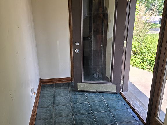 Entry way