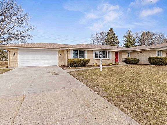 2nd image of 3315 City View Dr