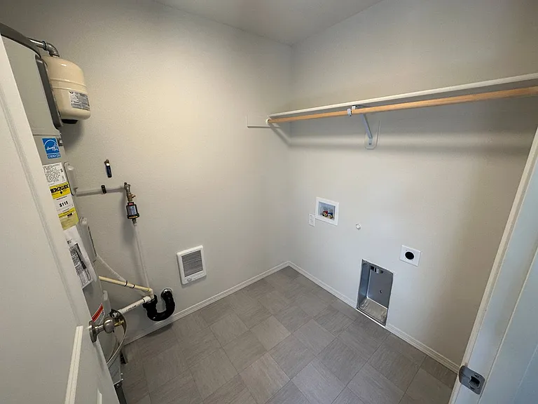 805 NE Lafayette Ave — Photo 11