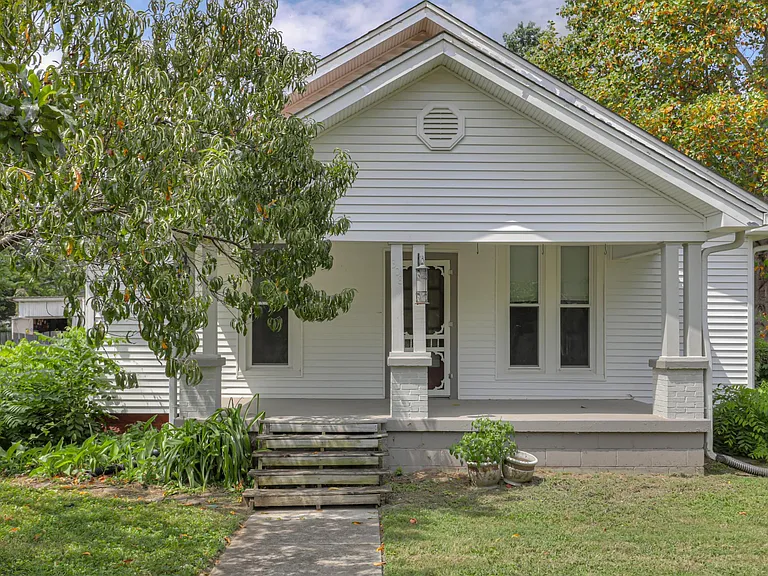 308 Elm Ave — Photo 1