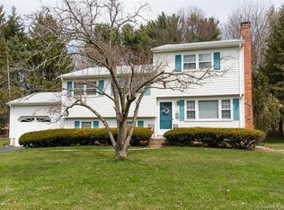 10 Kristen Ct, Cheshire, CT 06410