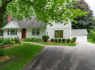 1322 Milwaukee St, Delafield, WI 53018