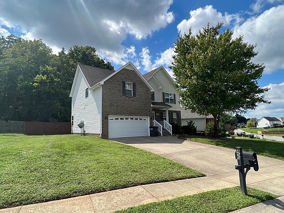 2nd image of 450 Winding Bluff Way