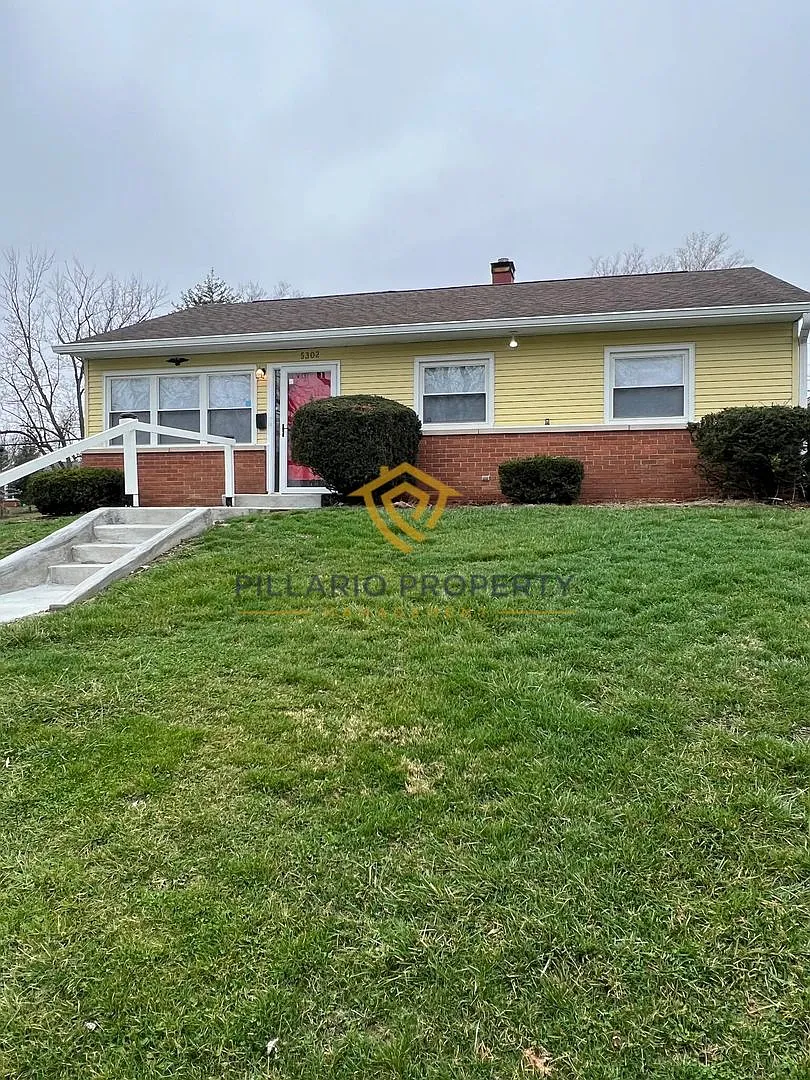 Freshly Remodeled 3-Bedroom Home Minutes from Fort Harrison State Park, Available NOW! — Photo 1