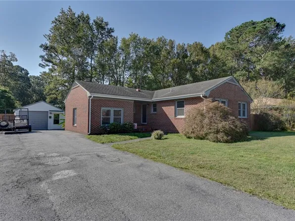 2232 Capri Cir, Chesapeake, VA 23321