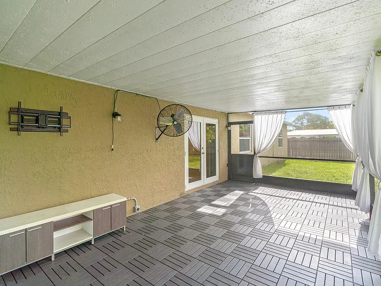 4784 Alfresco St — Photo 15