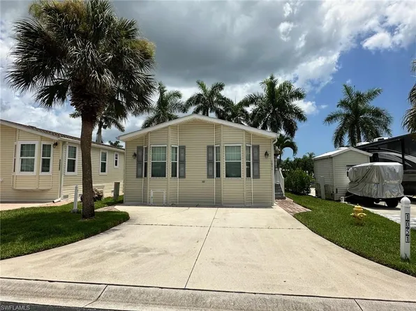 1051 Diamond Lake CIR, NAPLES, FL 34114