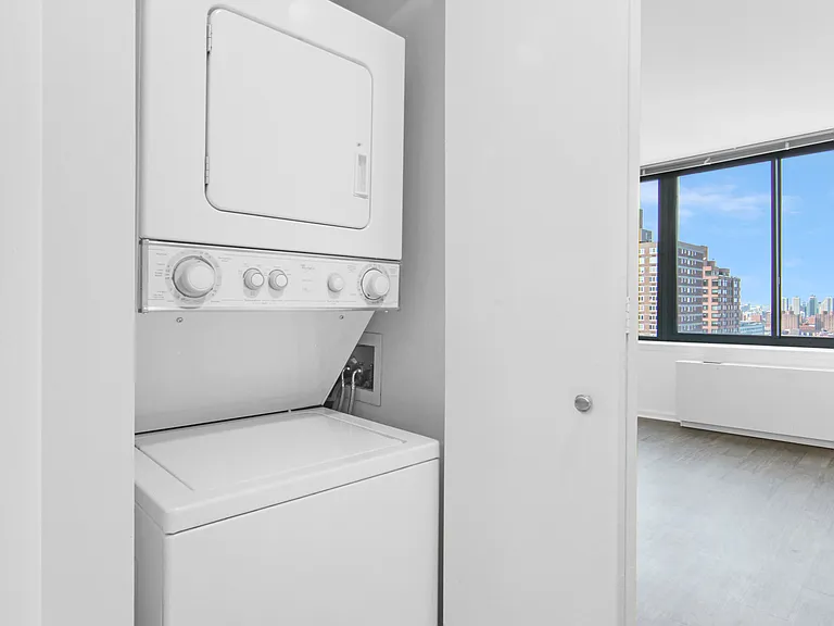 408 E 92nd St #28A — Photo 8