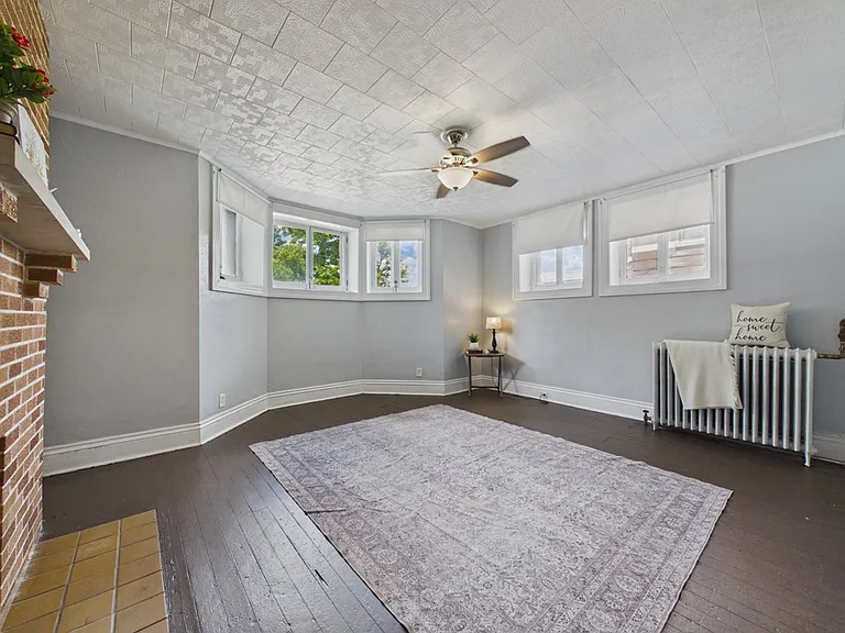 902 S Main St — Photo 18