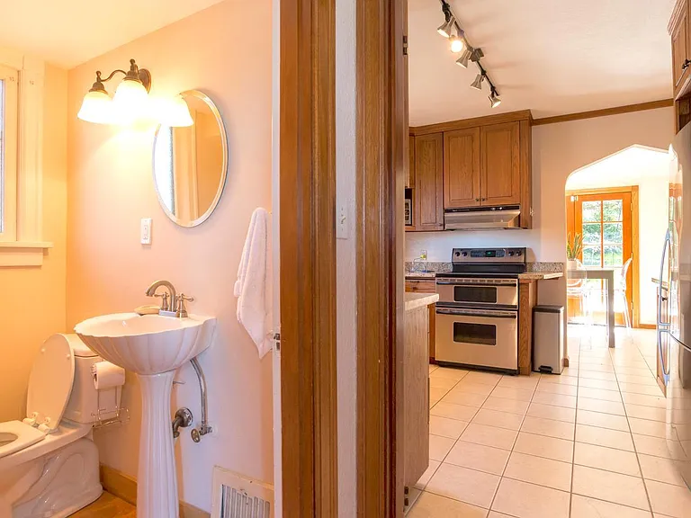 721 W Florentia Pl — Photo 14