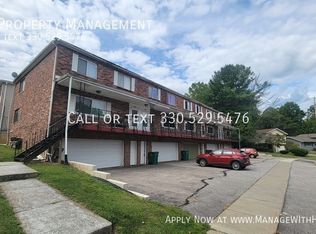 1688 Karg Dr, Akron, OH 44313