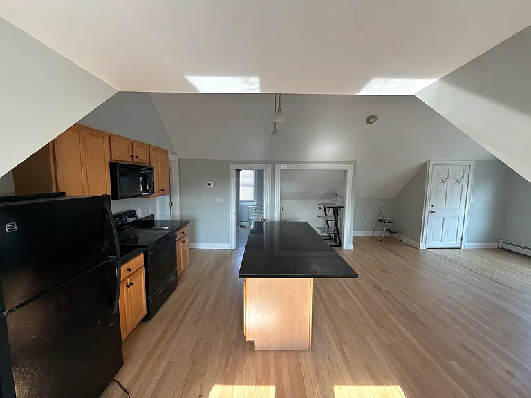 26 Mason St #3 — Photo 4