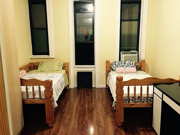 4th image of 387 Woodbine St APT 2R