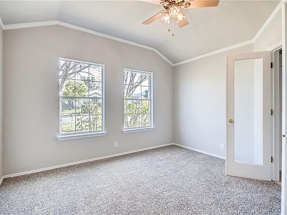 3rd image of 1645 Abbey Ln