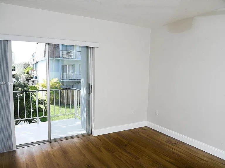 9611 SW 77th Ave #206A — Photo 7