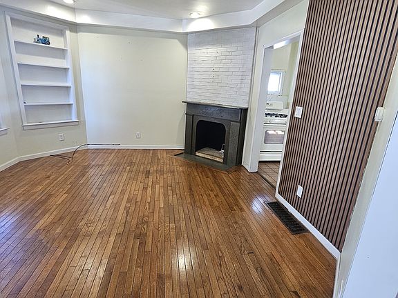 3rd image of 57 Prince St