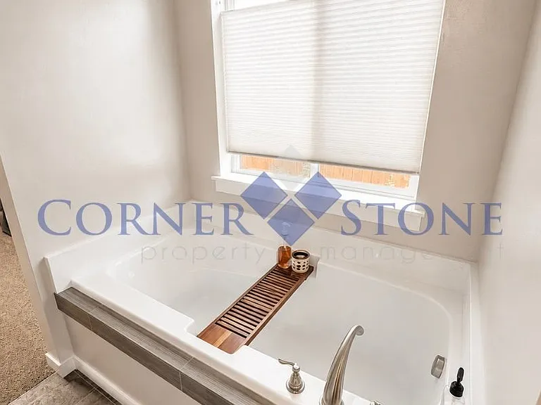 16835 N Melwood Ave — Photo 17