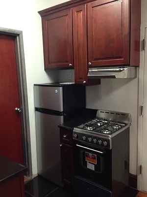 Rented by International Property Services LLC | media 16