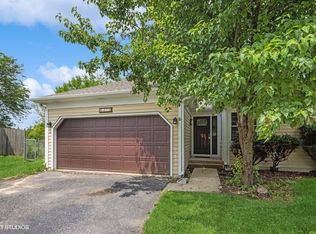 1375 Rennet Dr, Naperville, IL 60565