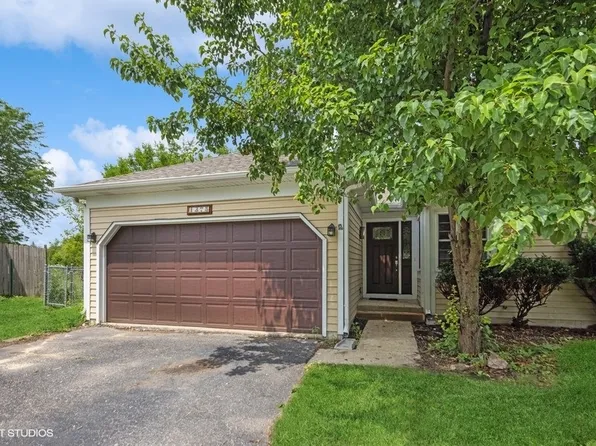 1375 Rennet Dr, Naperville, IL 60565