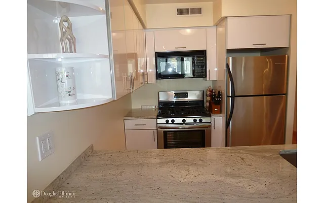 Rented by Douglas Elliman | media 34