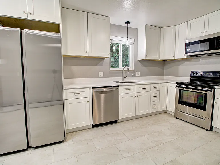 12020 W 63rd Pl — Photo 5