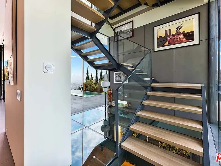 1807 Blue Heights Dr — Photo 29
