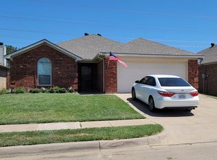 1237 Sierra Blanca Dr, Burleson, TX 76028