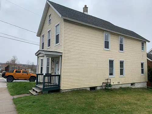 15 Belmont St Photo 1