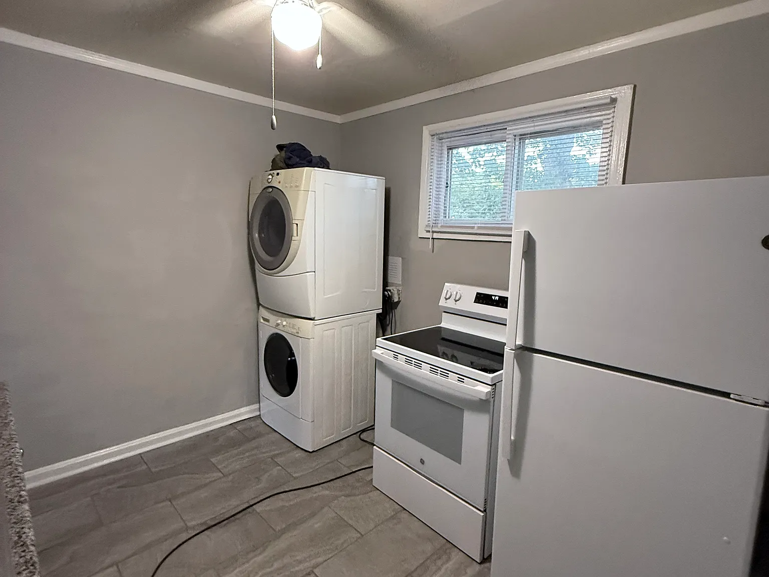 2 bed, 700 sqft, $1,650 — Photo 2