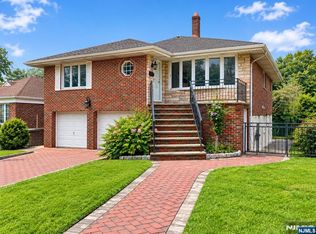 457 State Route 5, Fort Lee, NJ 07024