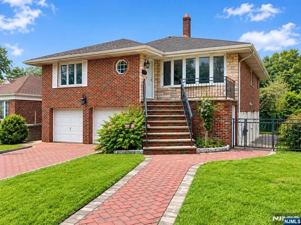 457 State Route 5, Fort Lee, NJ 07024