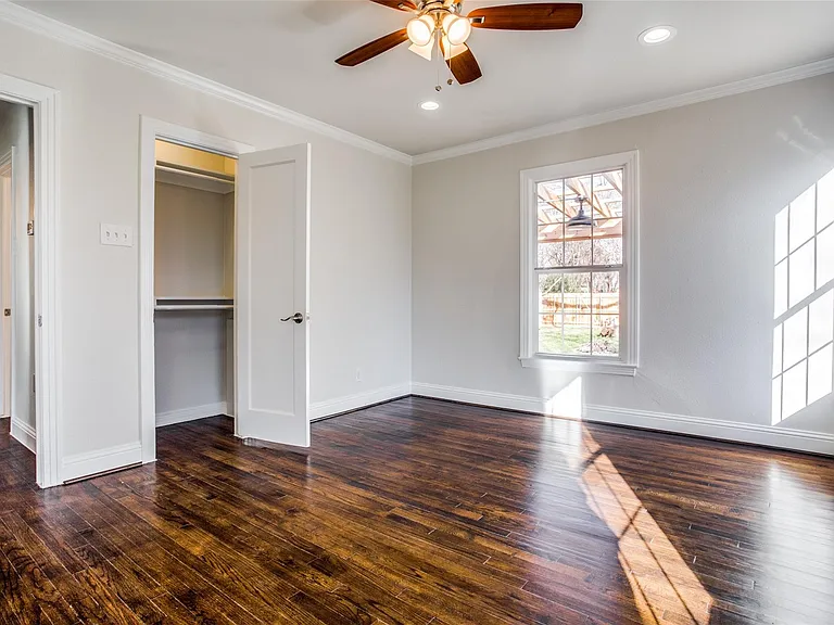 3147 Hedgerow Dr — Photo 13