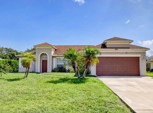 1933 SW Hampshire Ln, Port Saint Lucie, FL 34953