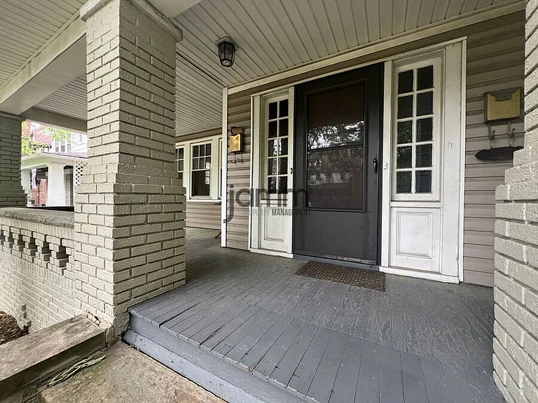 3079 Meadowbrook Blvd — Photo 2