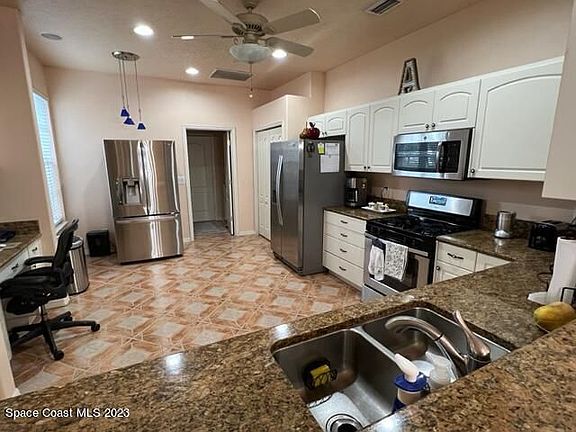 3rd image of 4320 Aberdeen Cir #4320