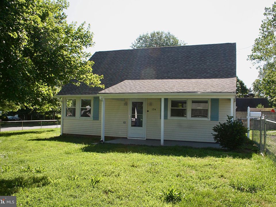 1st image of 124 Stratford Ave