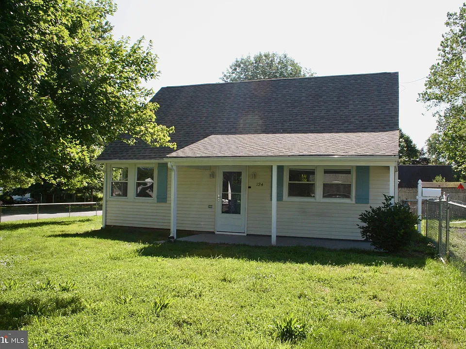124 Stratford Ave