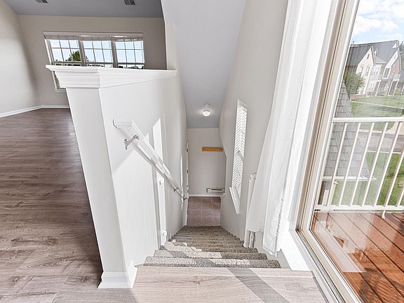 4th image of 1145 Addington Ln